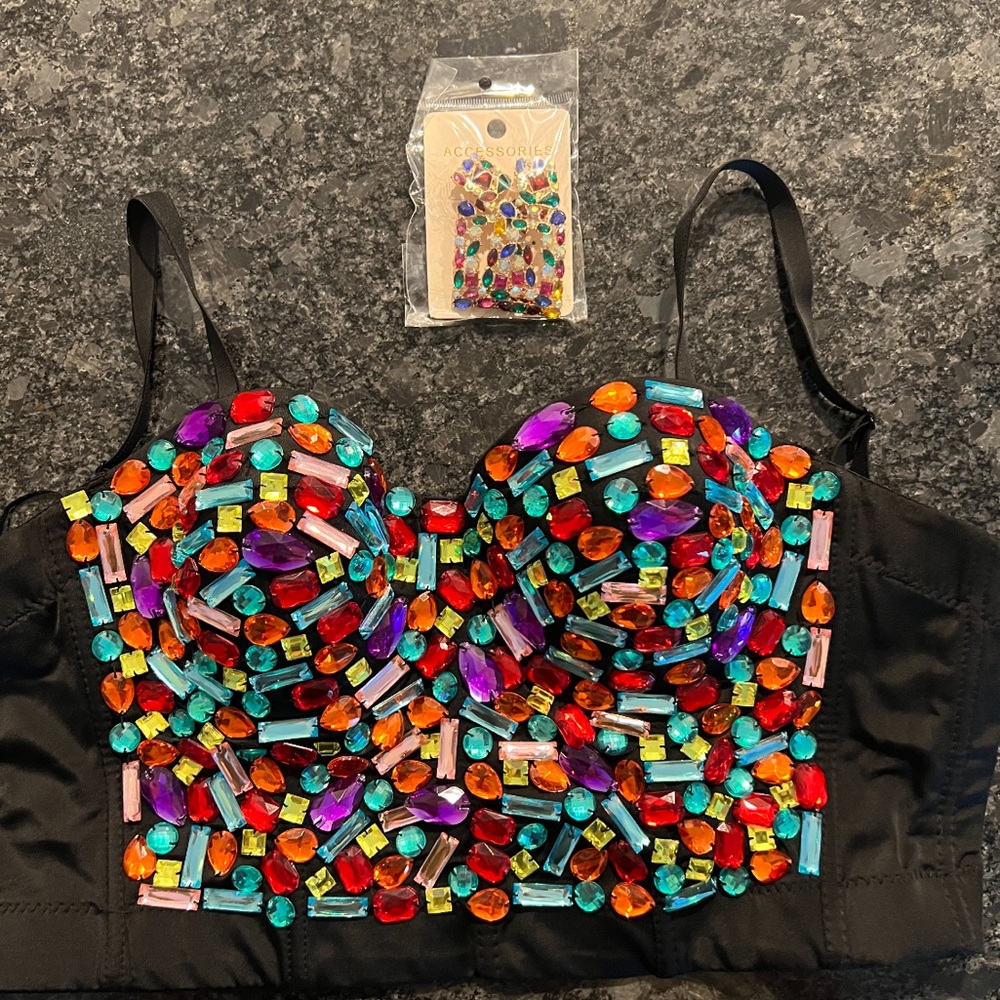 Rhinestone Top and Earrings!